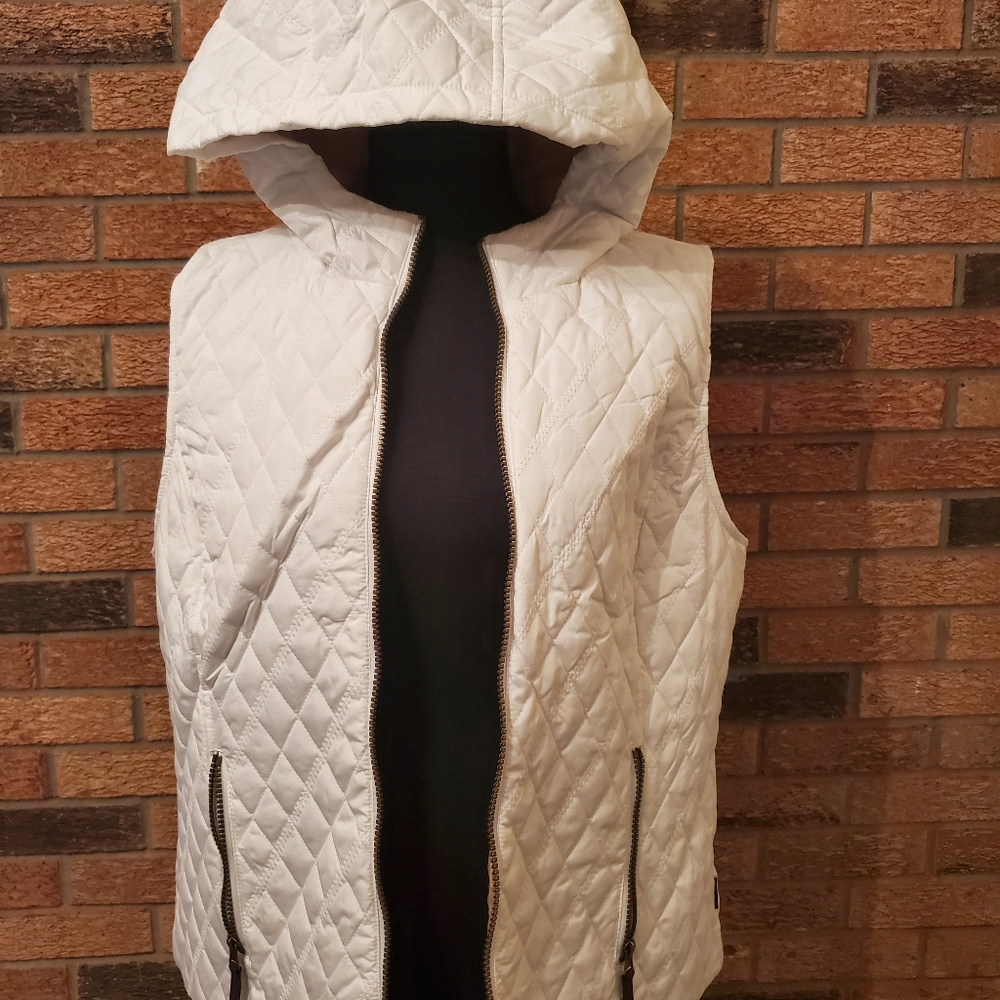 Vest - Picture 3 of 3